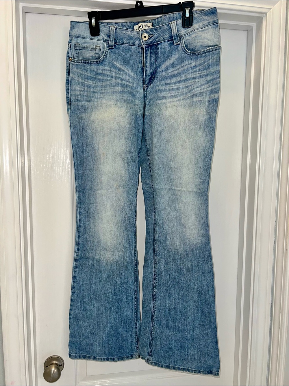 l.e.i Sophia Hipster Flare Jeans